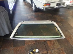 Mercedes W107 hard top rear screen